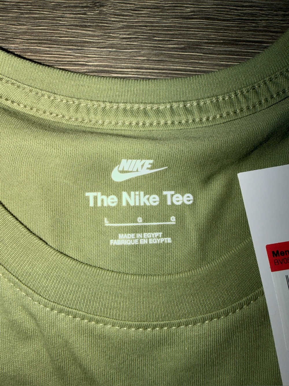 Nike Men’s Short Sleeve Crew Tee in Sage Green - Picture 2 of 2